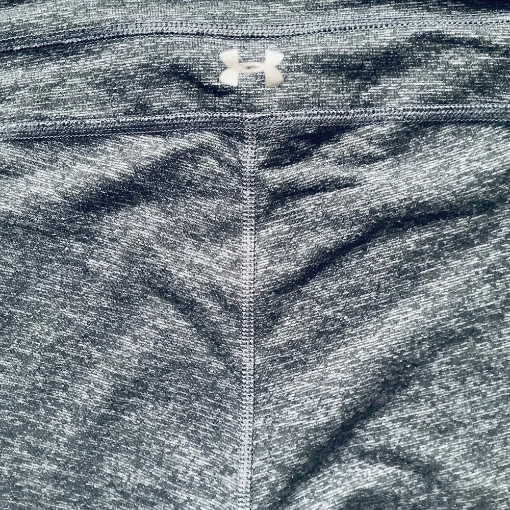 Under Amour All Season Gear Grey Leggings (Size L)